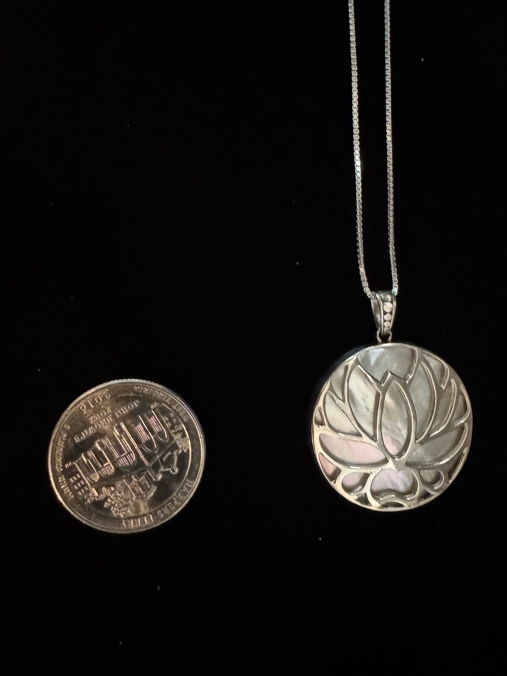 Mother of Pearl Lotus Pendant Necklace - sterling silver - Picture 5 of 6